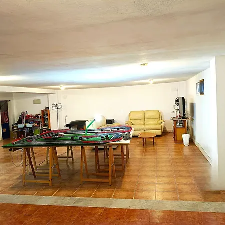 La Blanca Villa *